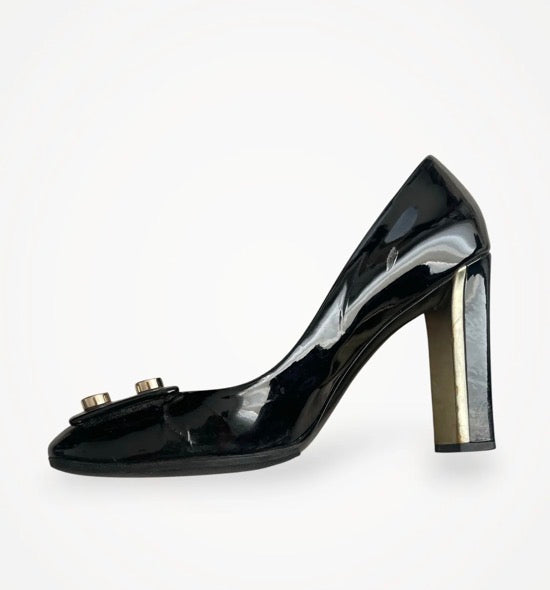 Gucci Black Patent Leather-skinnklackar