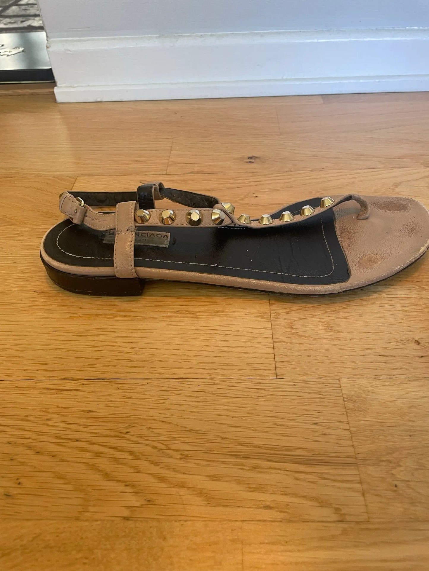 Balenciaga-skinnsandaler