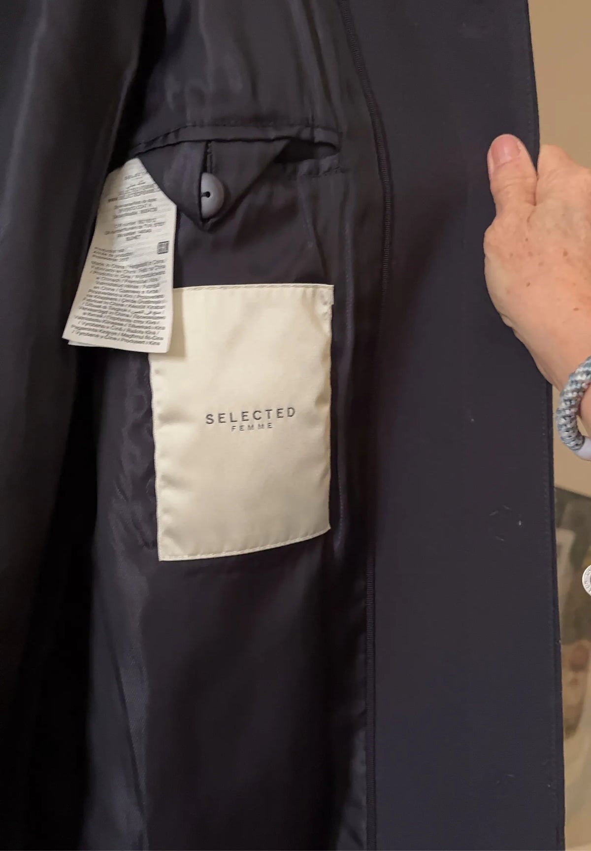 SELECTED Med Rundals. Coat