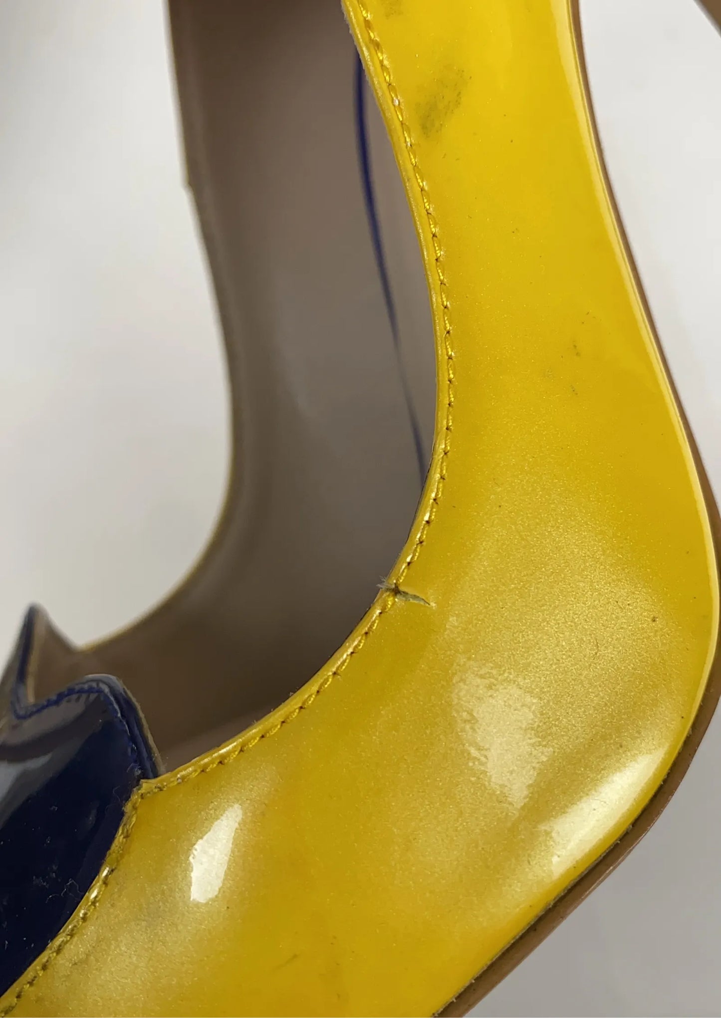 Fersengold-skinnklackar