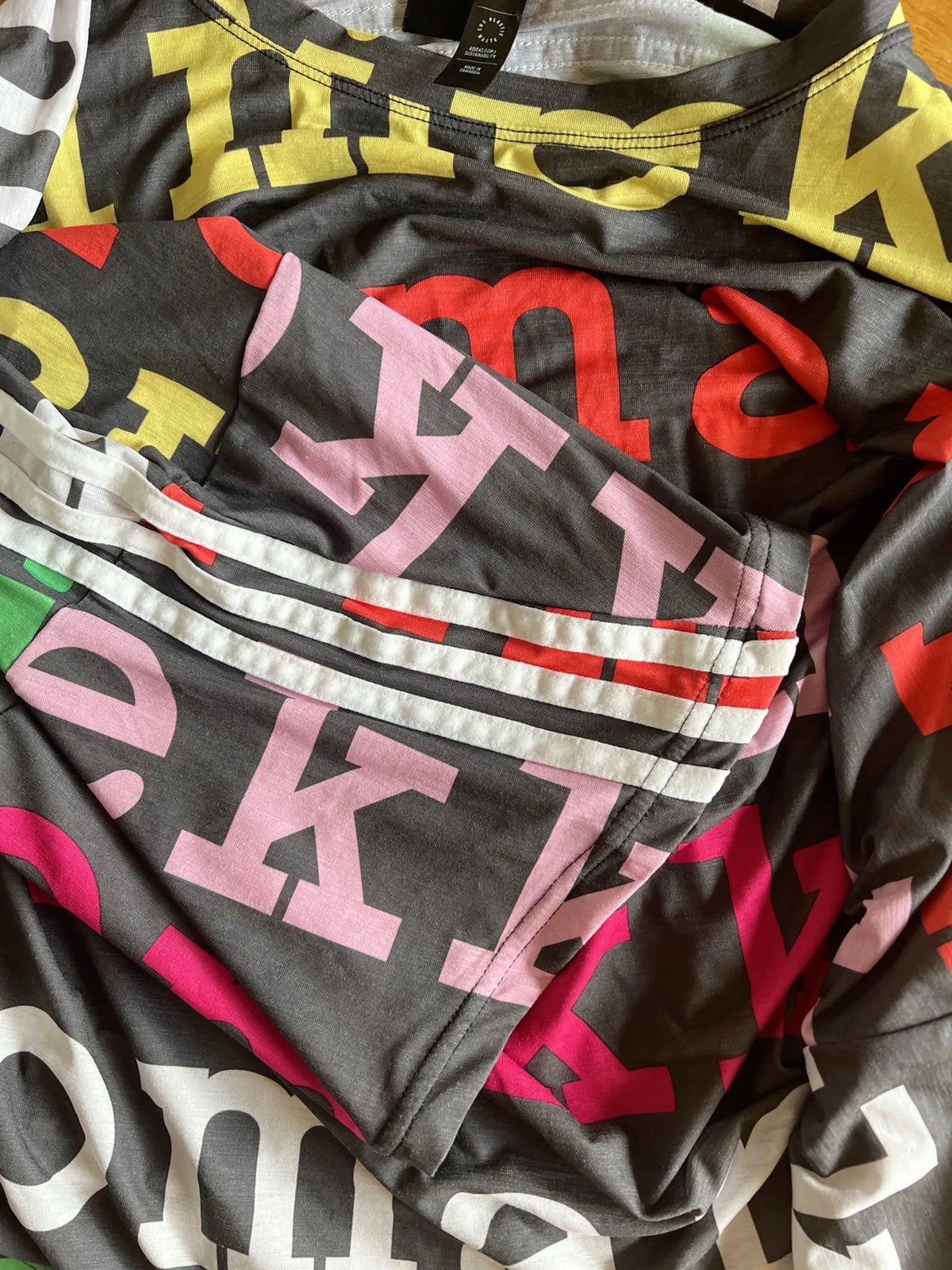 Marimekko x Adidas-träningströja