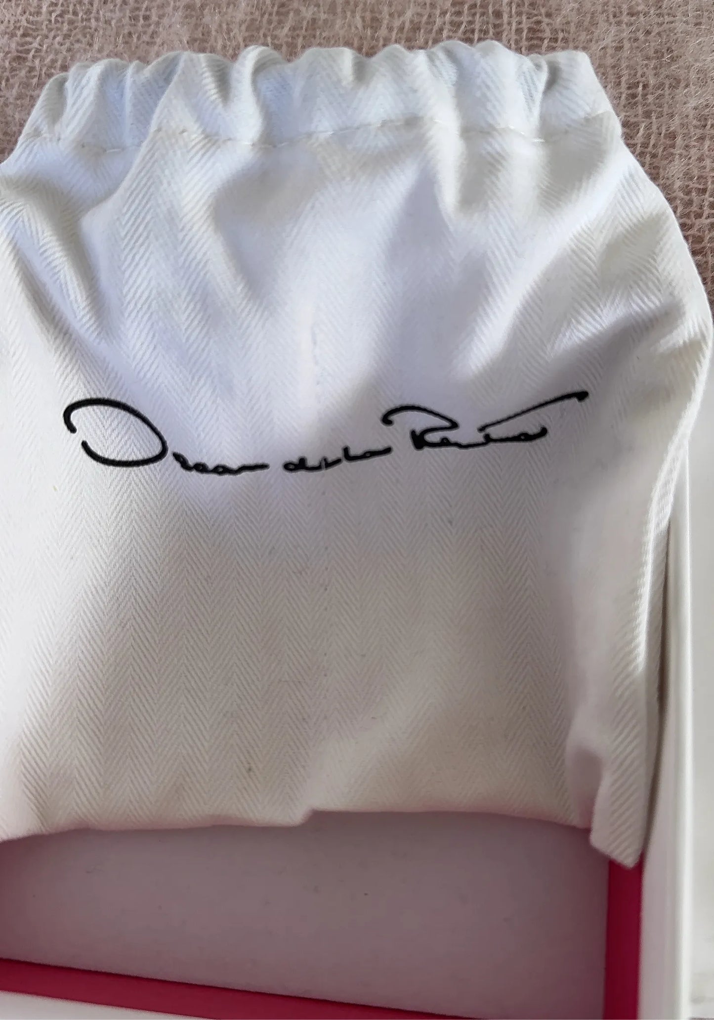 Oscar De La Renta Griod-örhänge