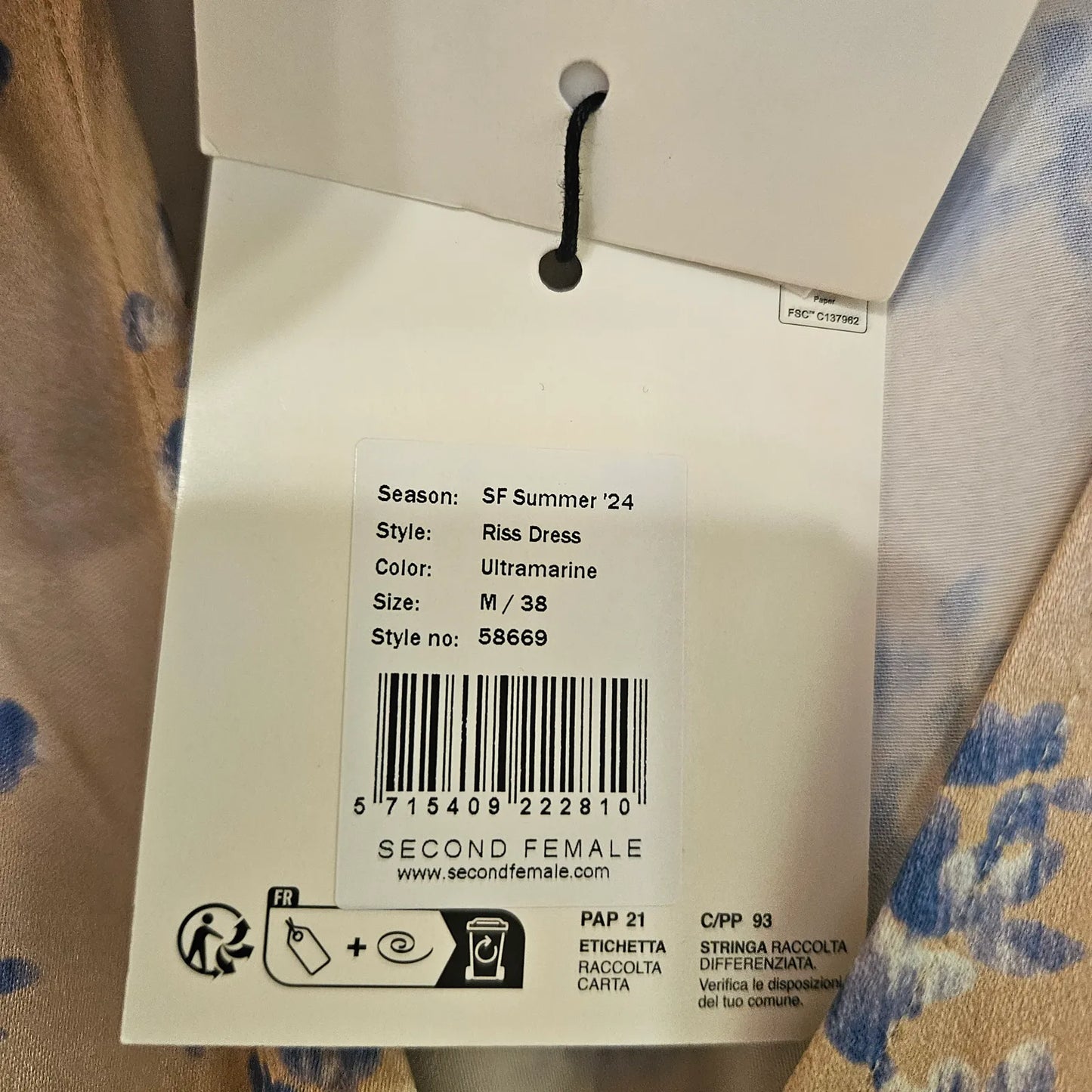 Second Female Riss , Ultramarine Dress