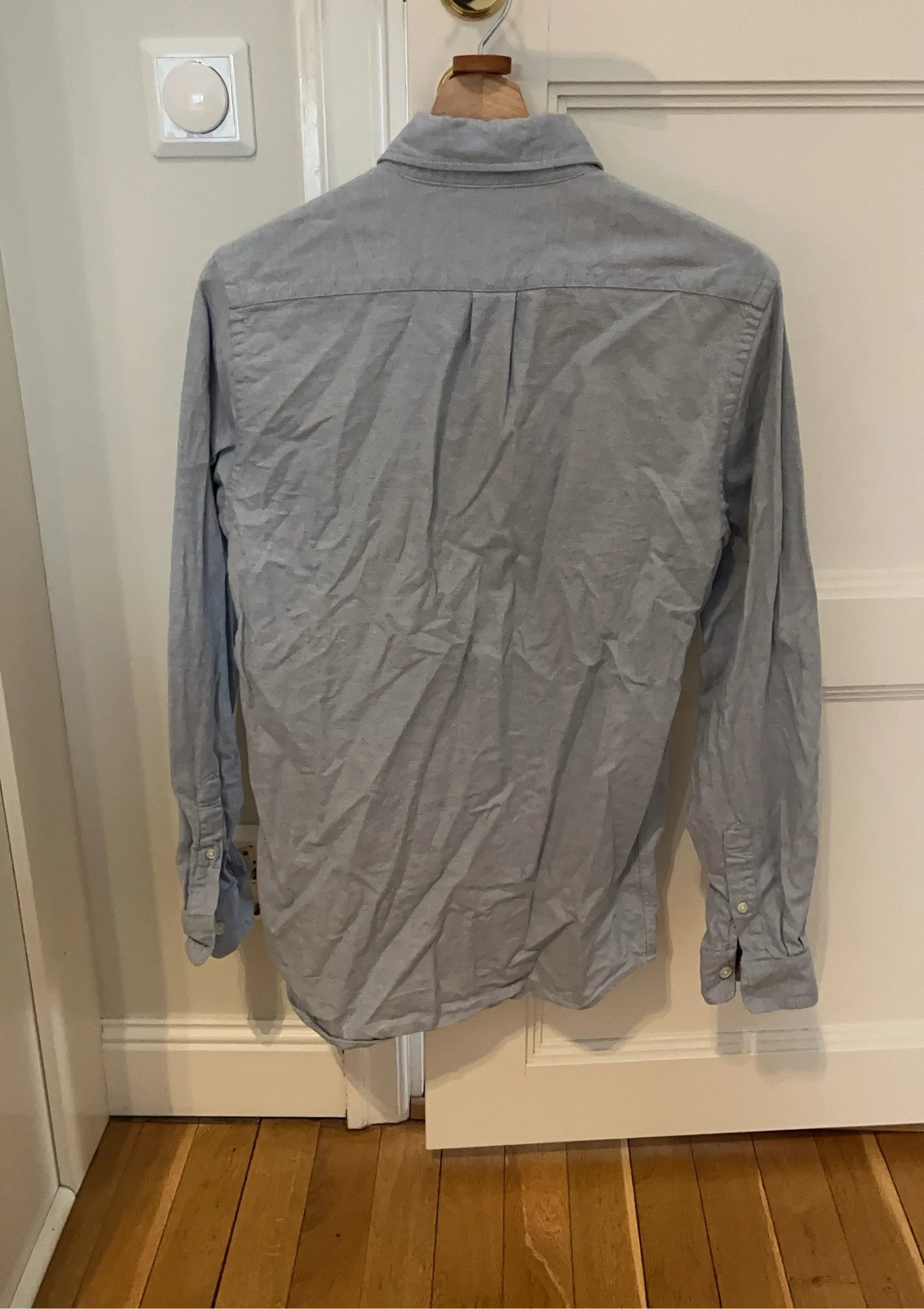 A Day's March-skjorta