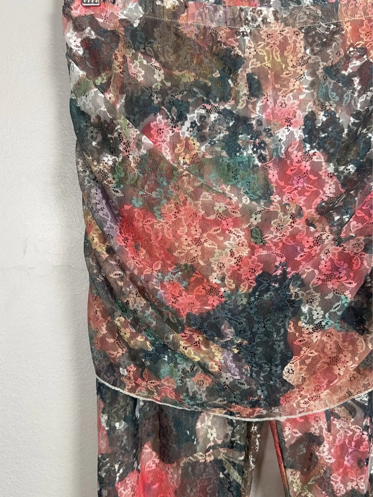 Rave Review-byxor NWT