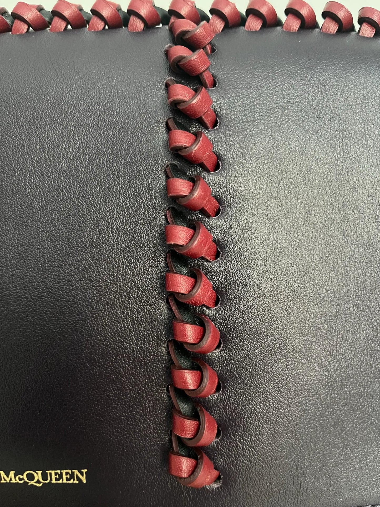 Alexander Mcqueen Shoulder-skinnaxelremsväska
