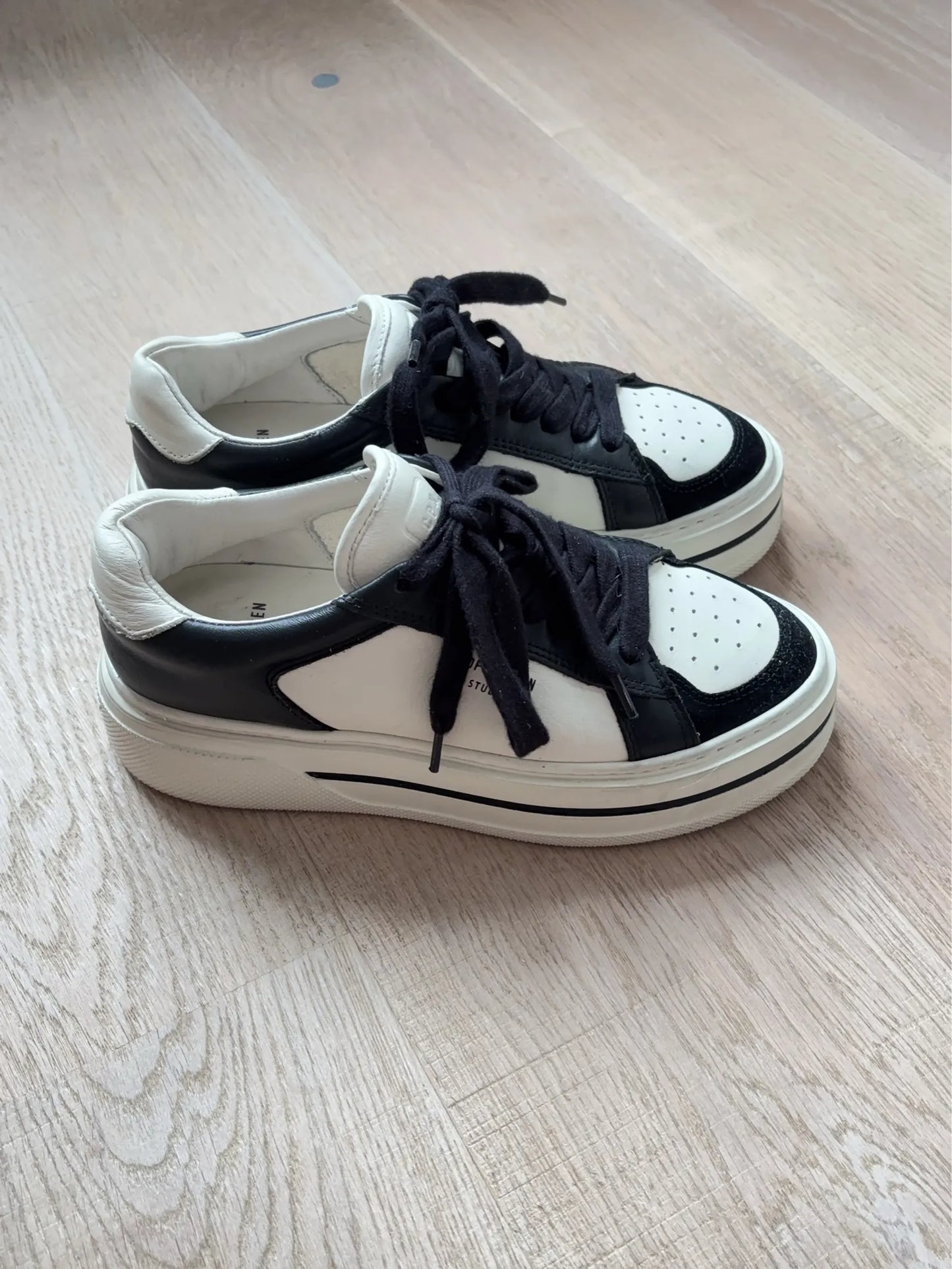 Copenhagen Studios Sneakers