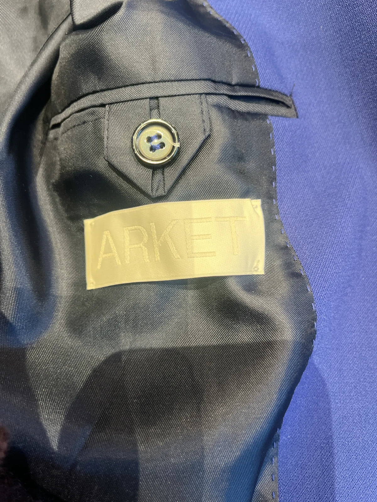 Arket Suit