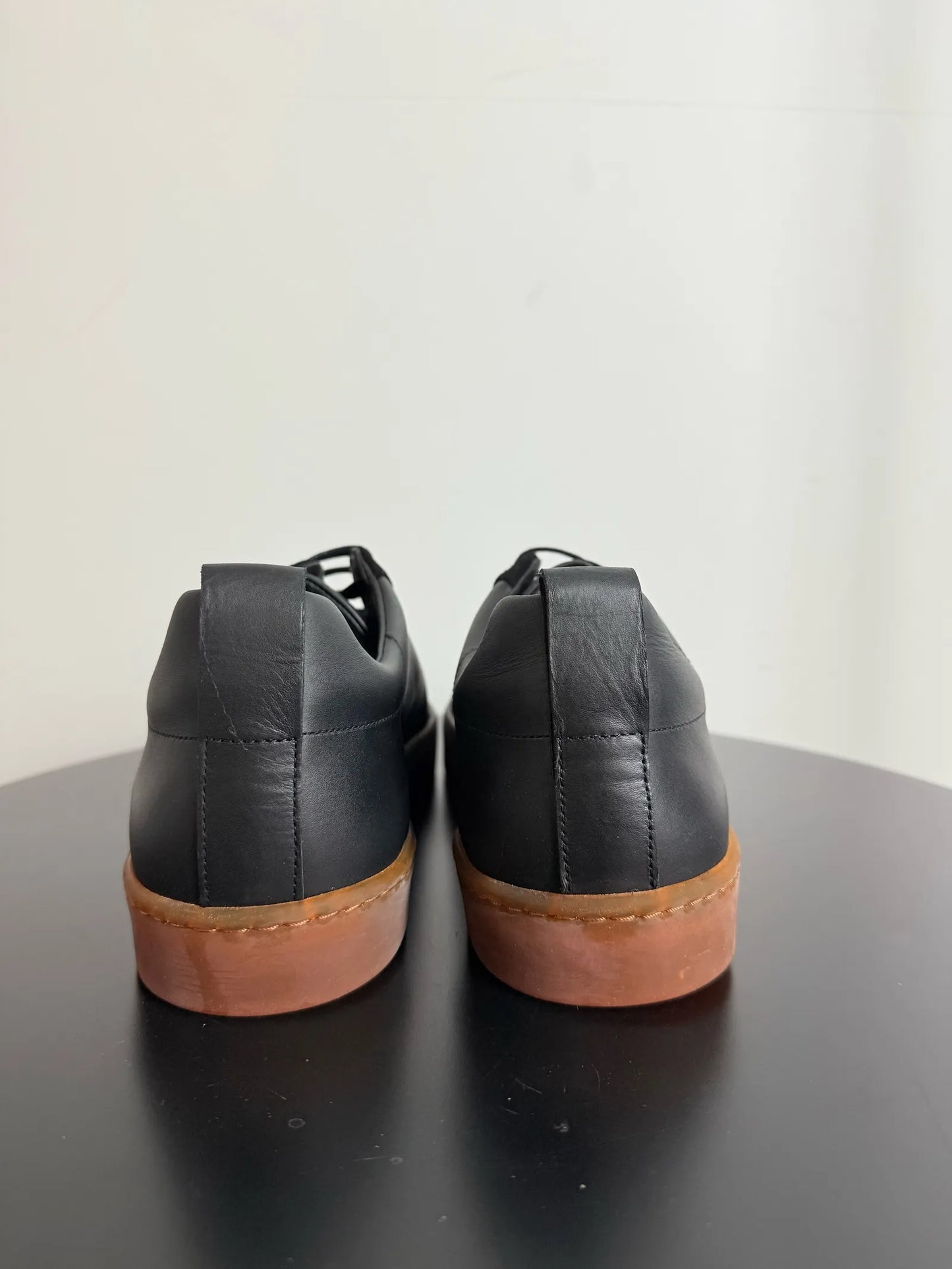 Blankens The Elin Black-skinnsneakers NWOT