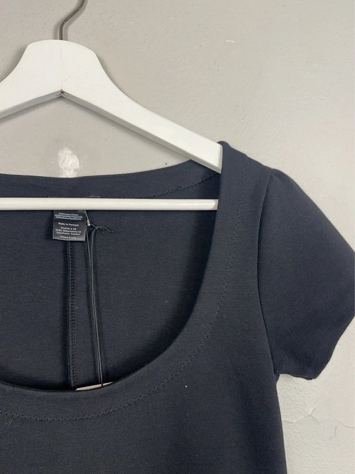 Filippa K Little Black-klänning NWT