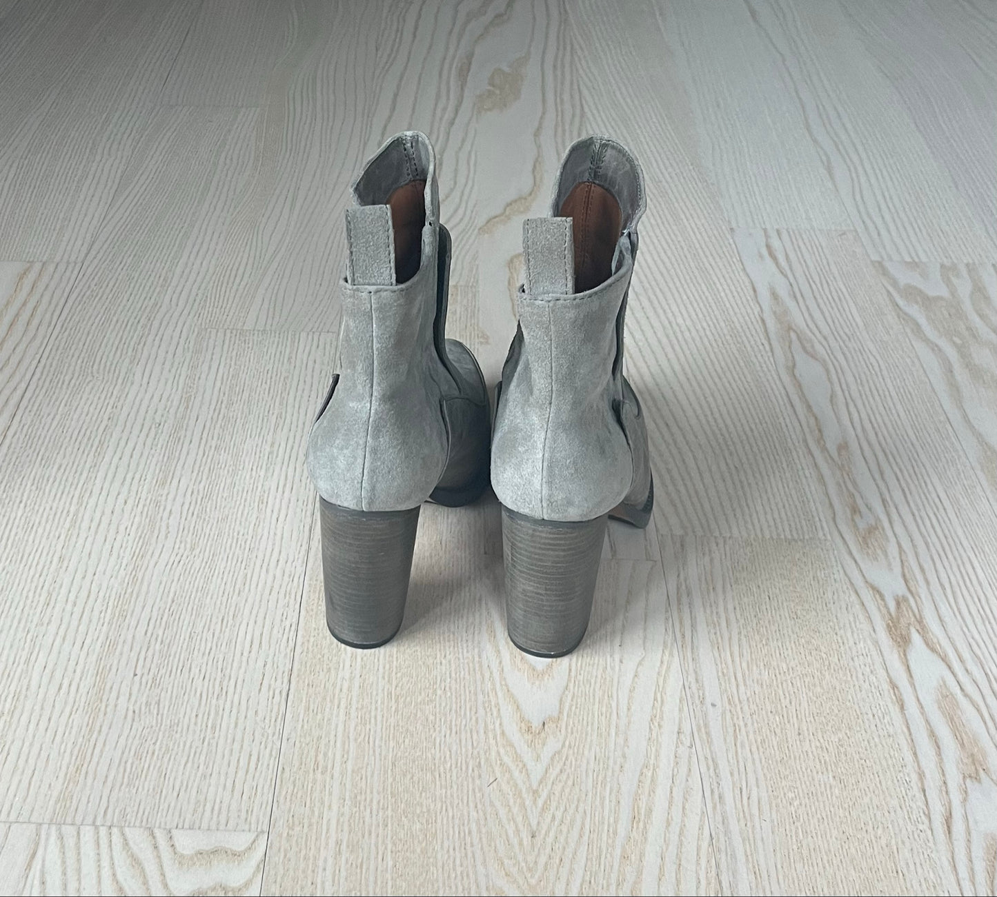 & Other Stories-skinnboots NWT