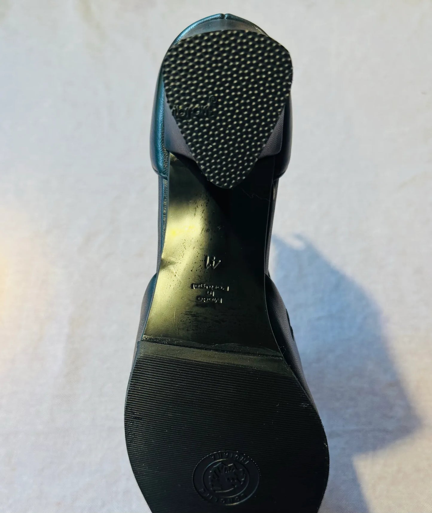 Blankens The Riverside Black Leather-skinnklackar NWOT