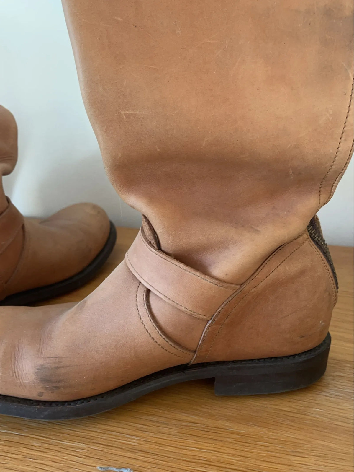 Primeskinnboots-boots