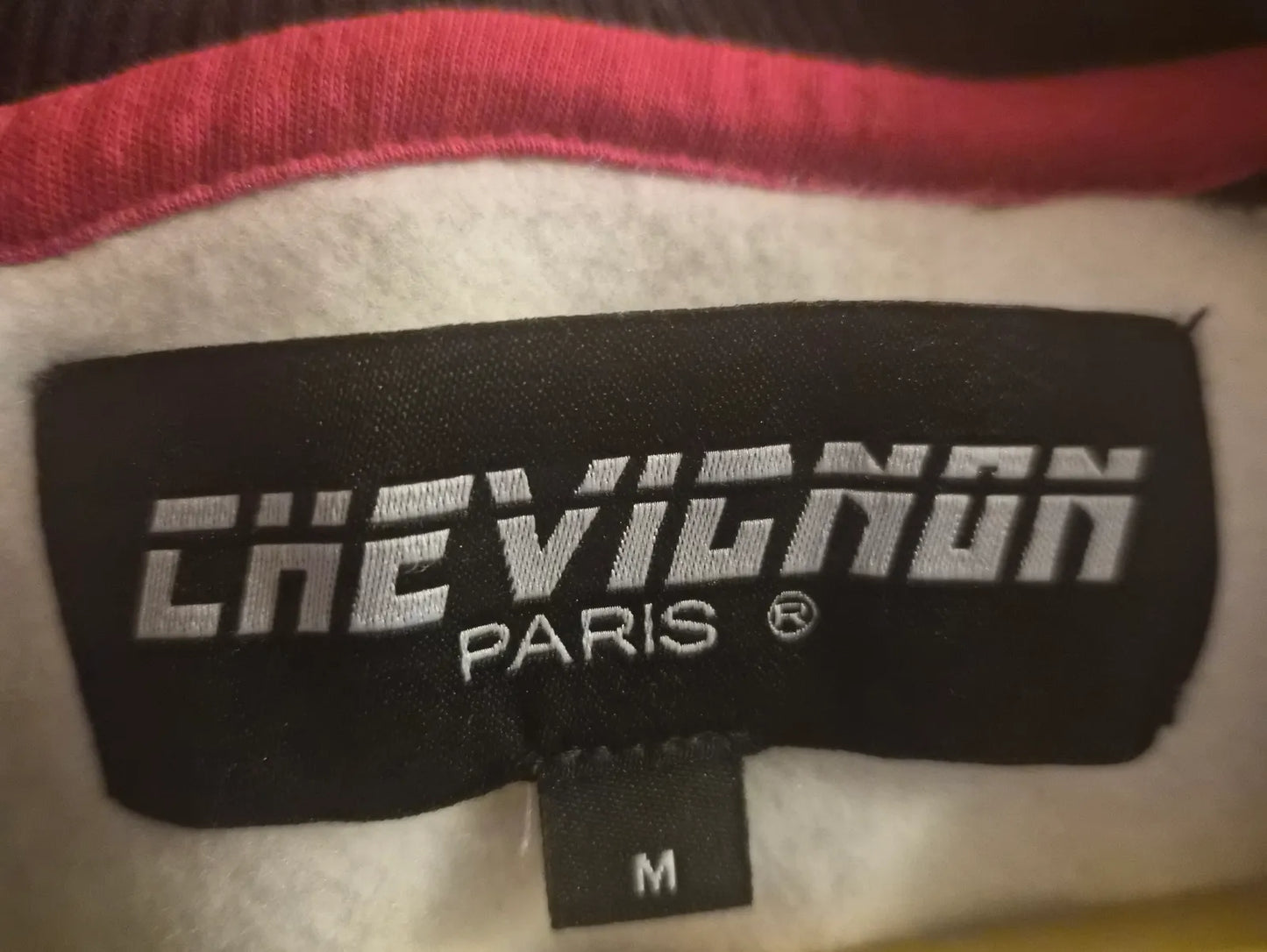 Chevignon-sweatshirt NWOT