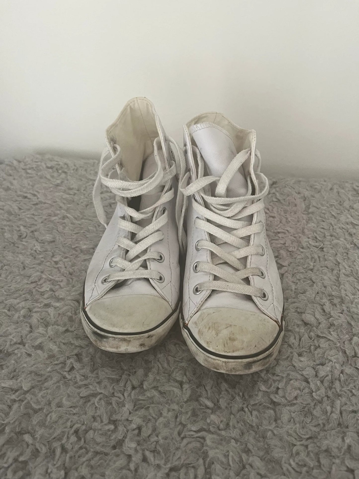 Converse-skinnsneakers