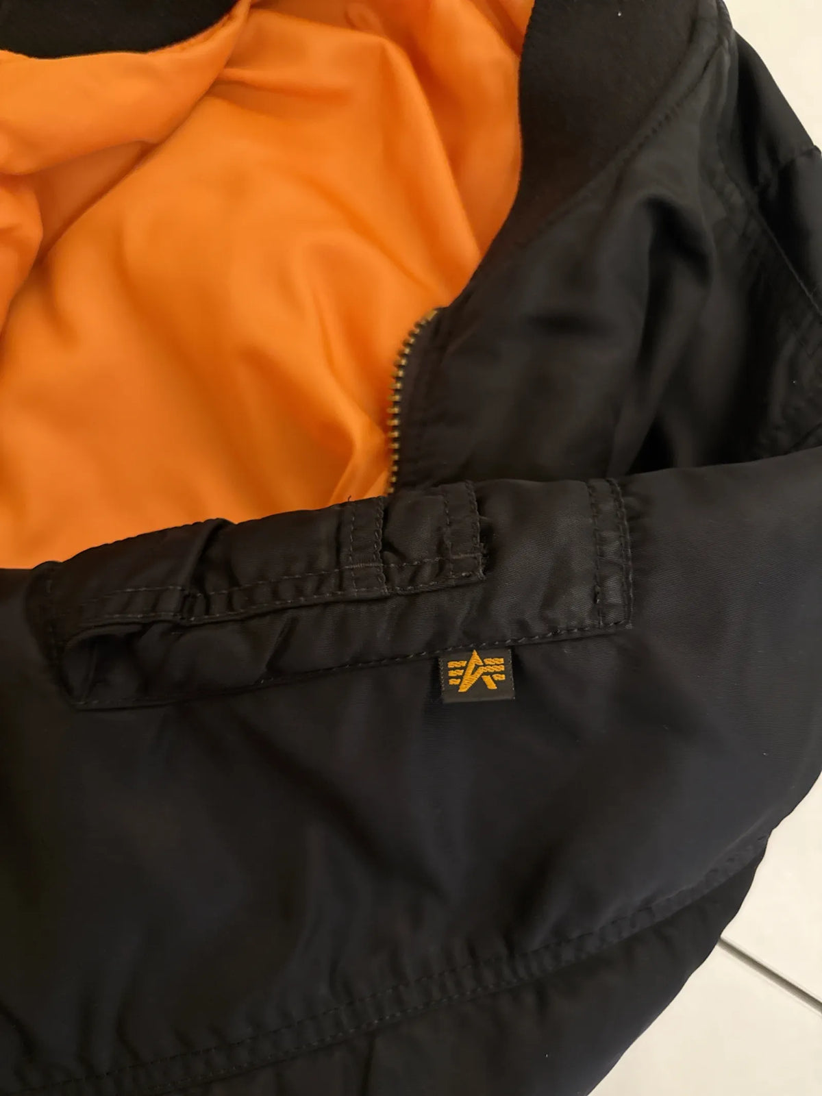 Alpha Industries Ma-1 Heritage - Black Jacket
