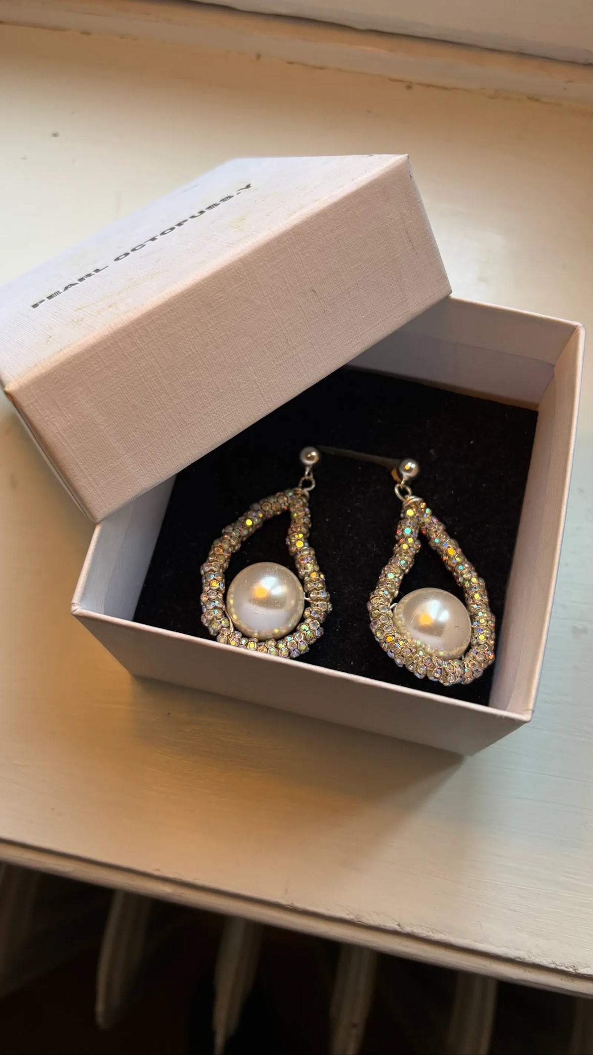 Pearl Octopuss.Y Oyster Earrings Earring