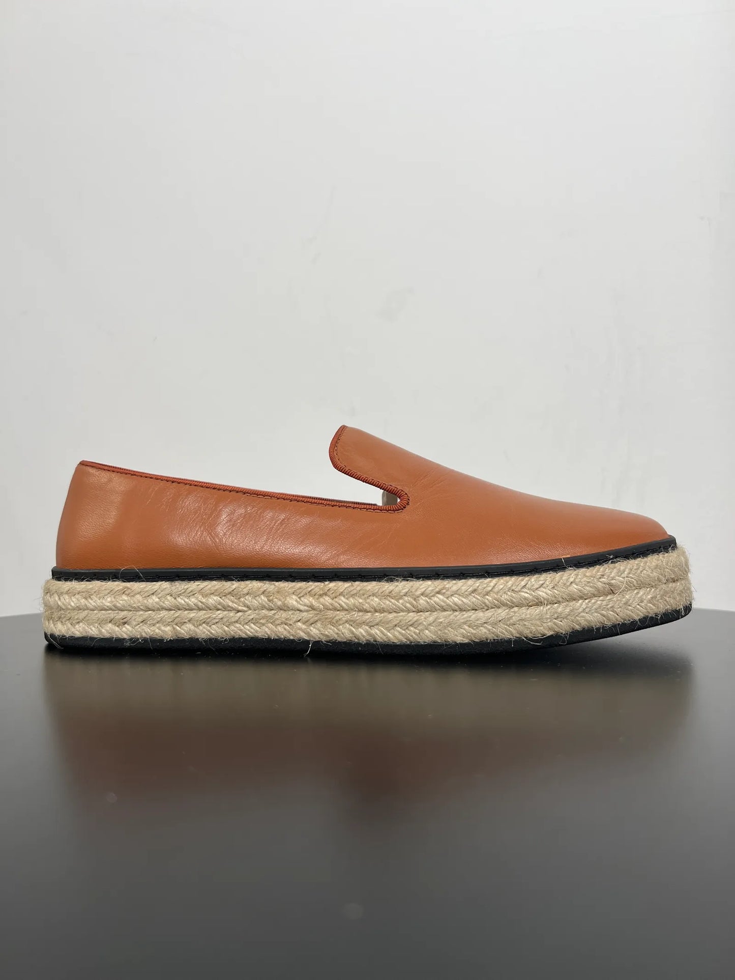 Blankens The Capri Brown-skinnloafers NWOT