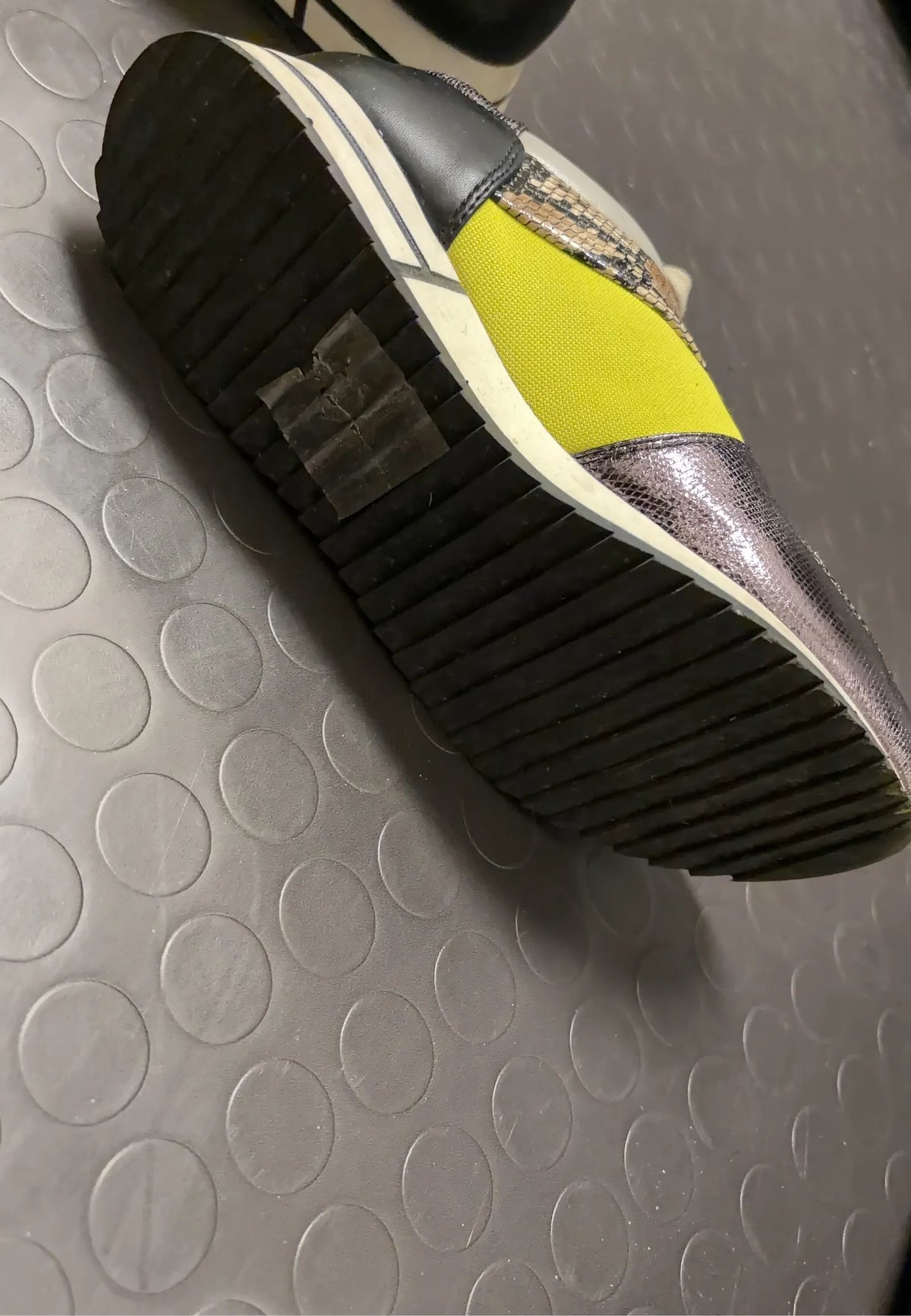 Bebe . Sneakers