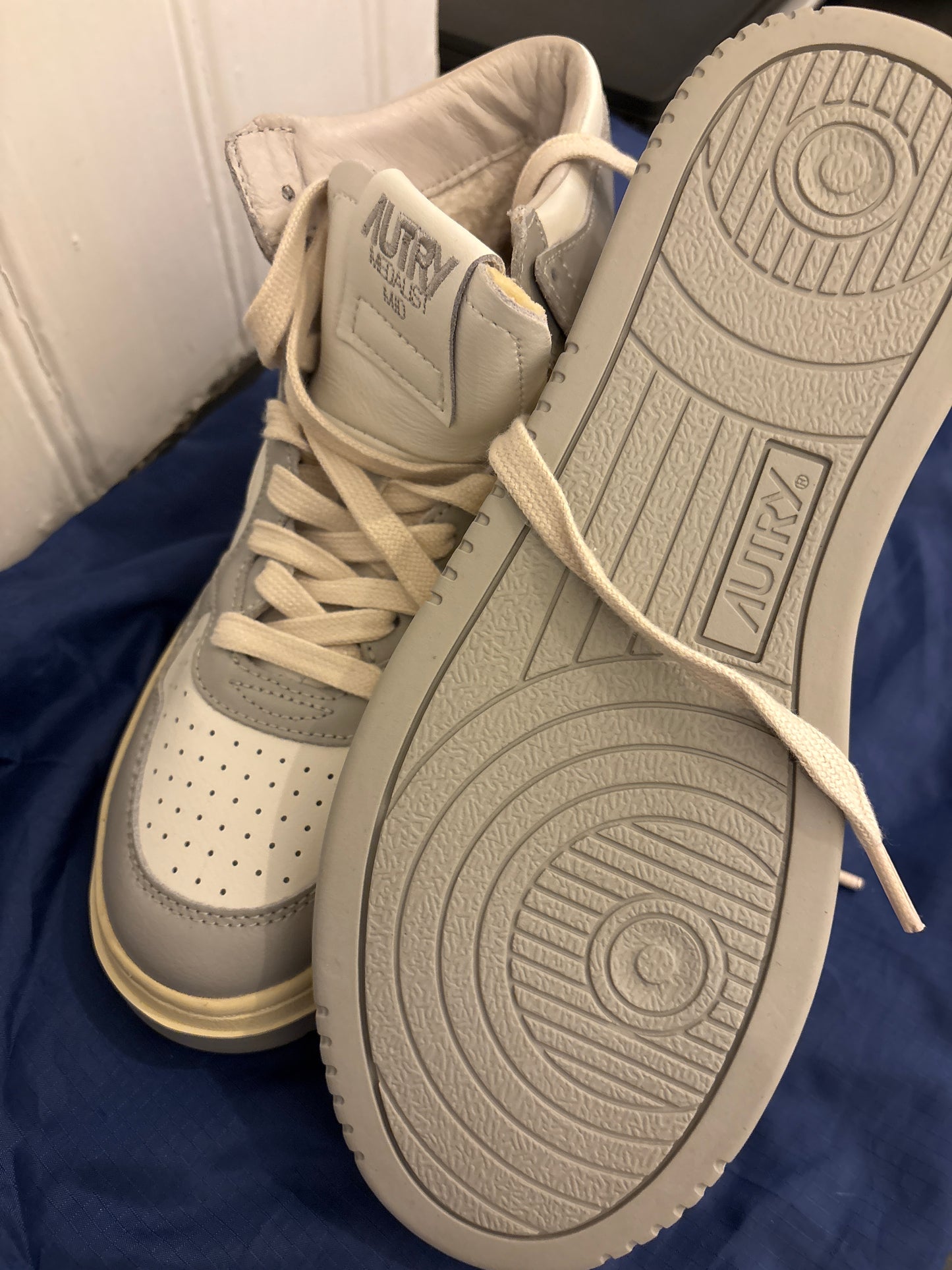 Autry Medlist Mid Bricolour-skinnsneakers NWT