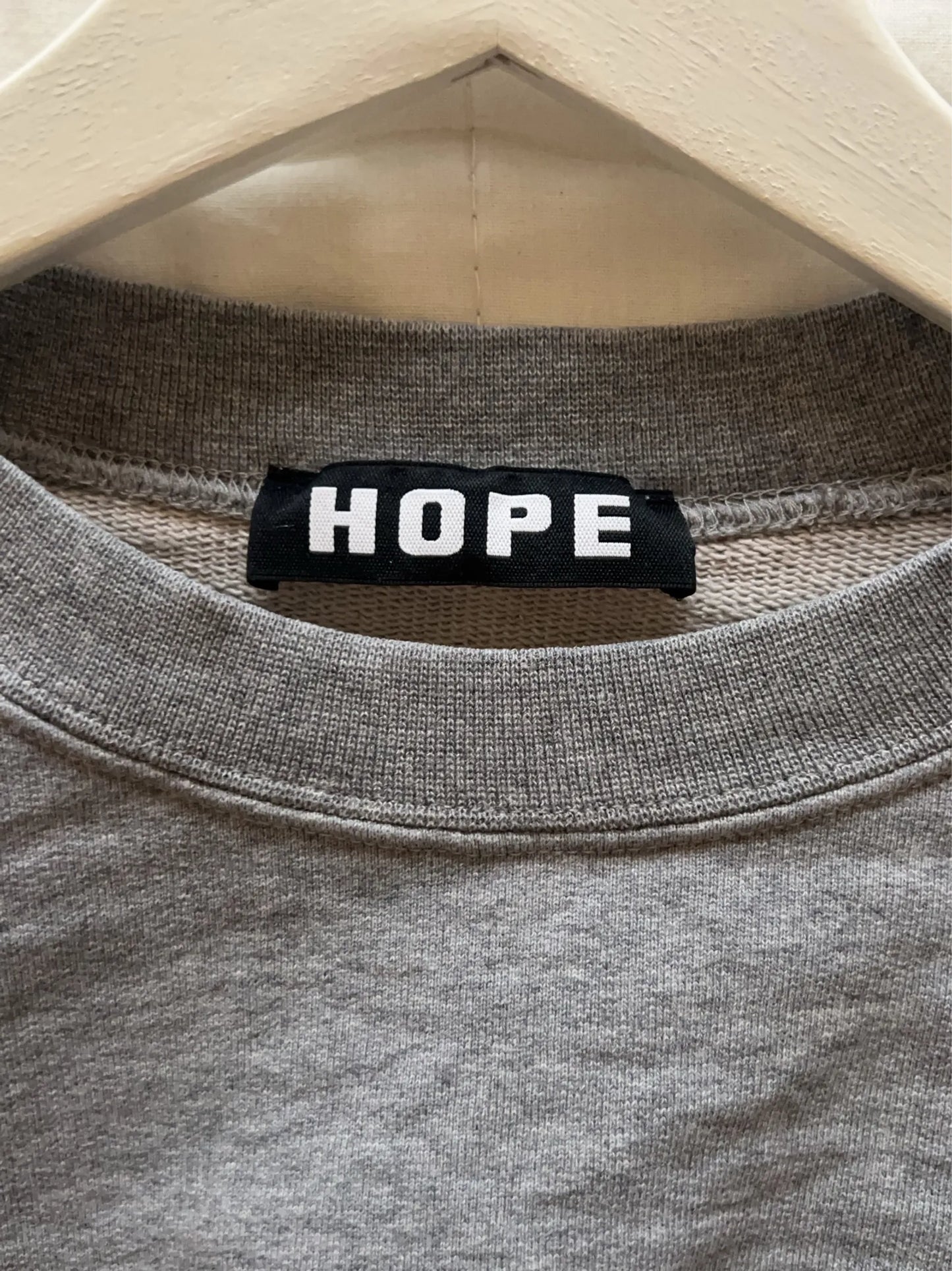 Hope-sweatshirt