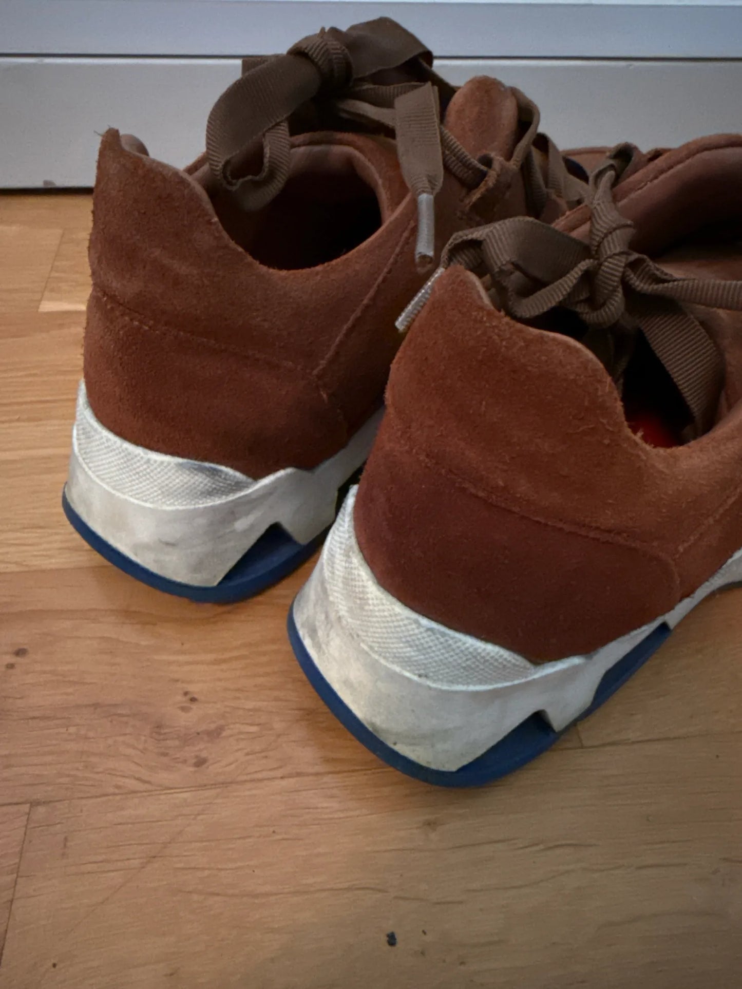 Blankens The Maria Cinnamon Suede-sneakers