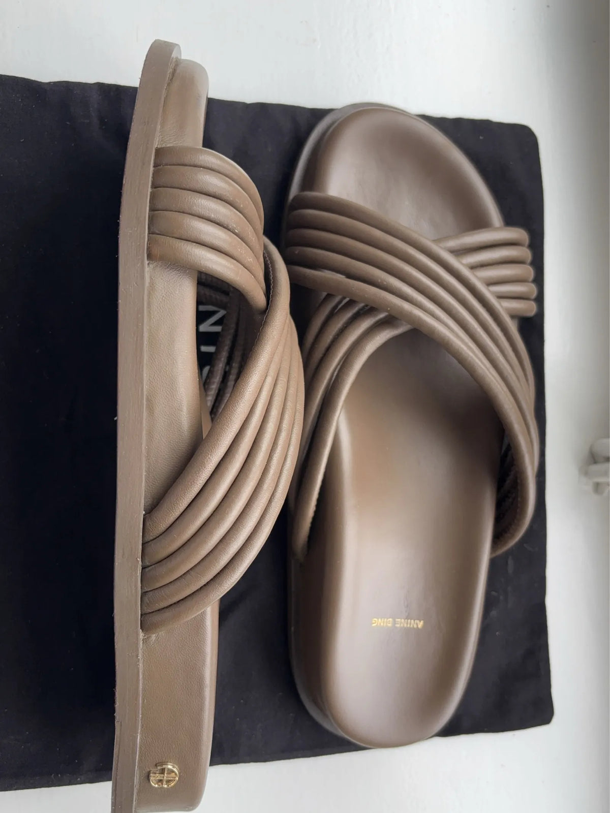 Anine Bing-skinnsandaler