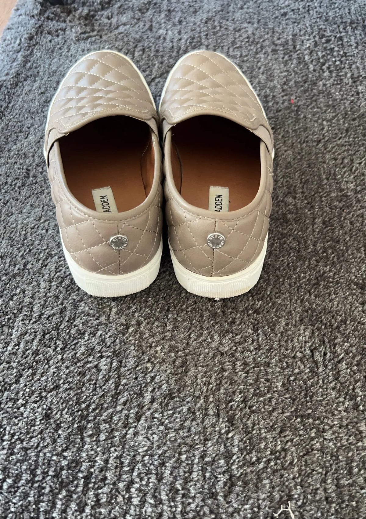 Steve Madden-skinnsneakers