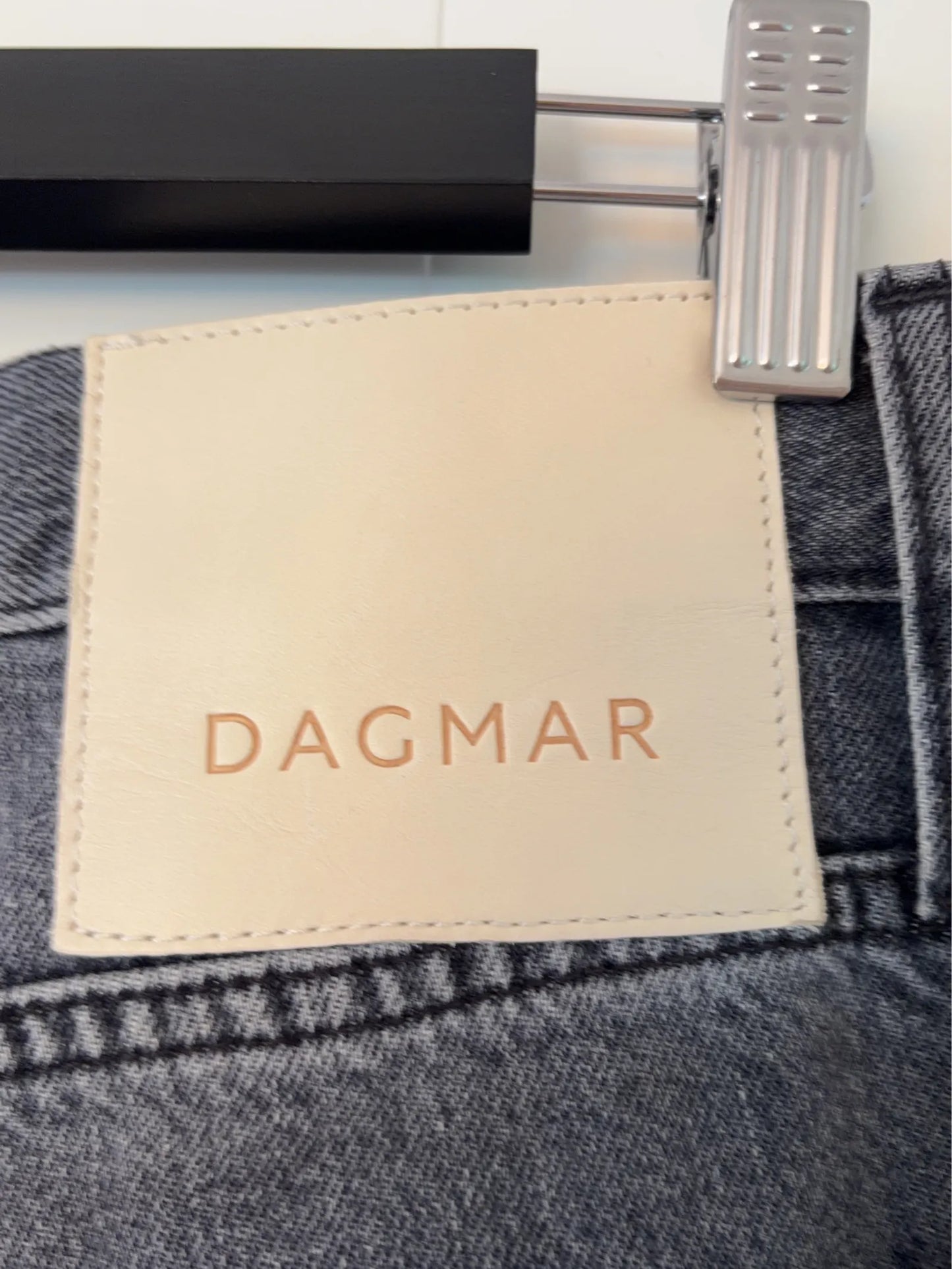 Dagmar Loose Fit Denim-jeans NWOT