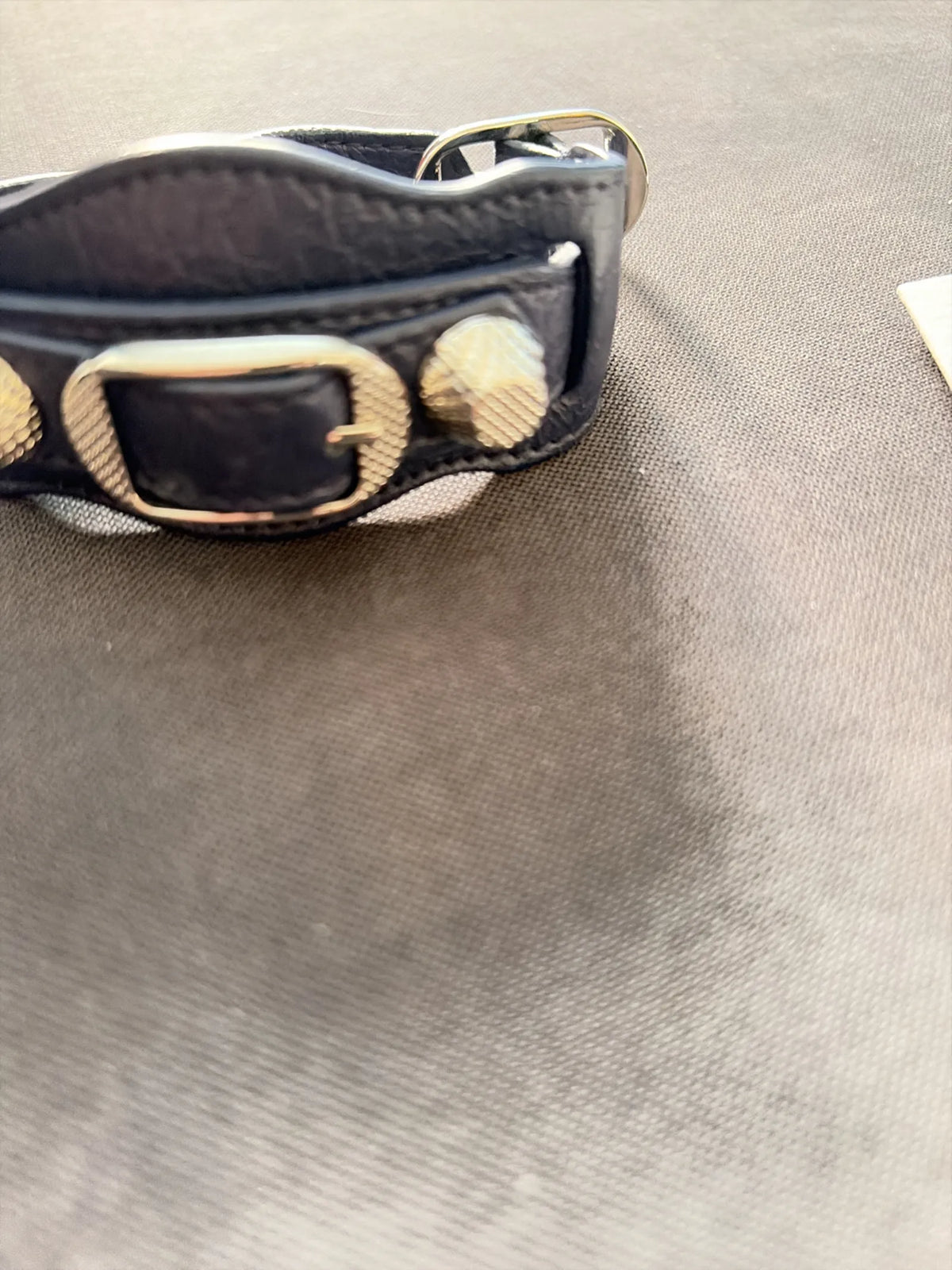 Balenciaga-skinnarmband