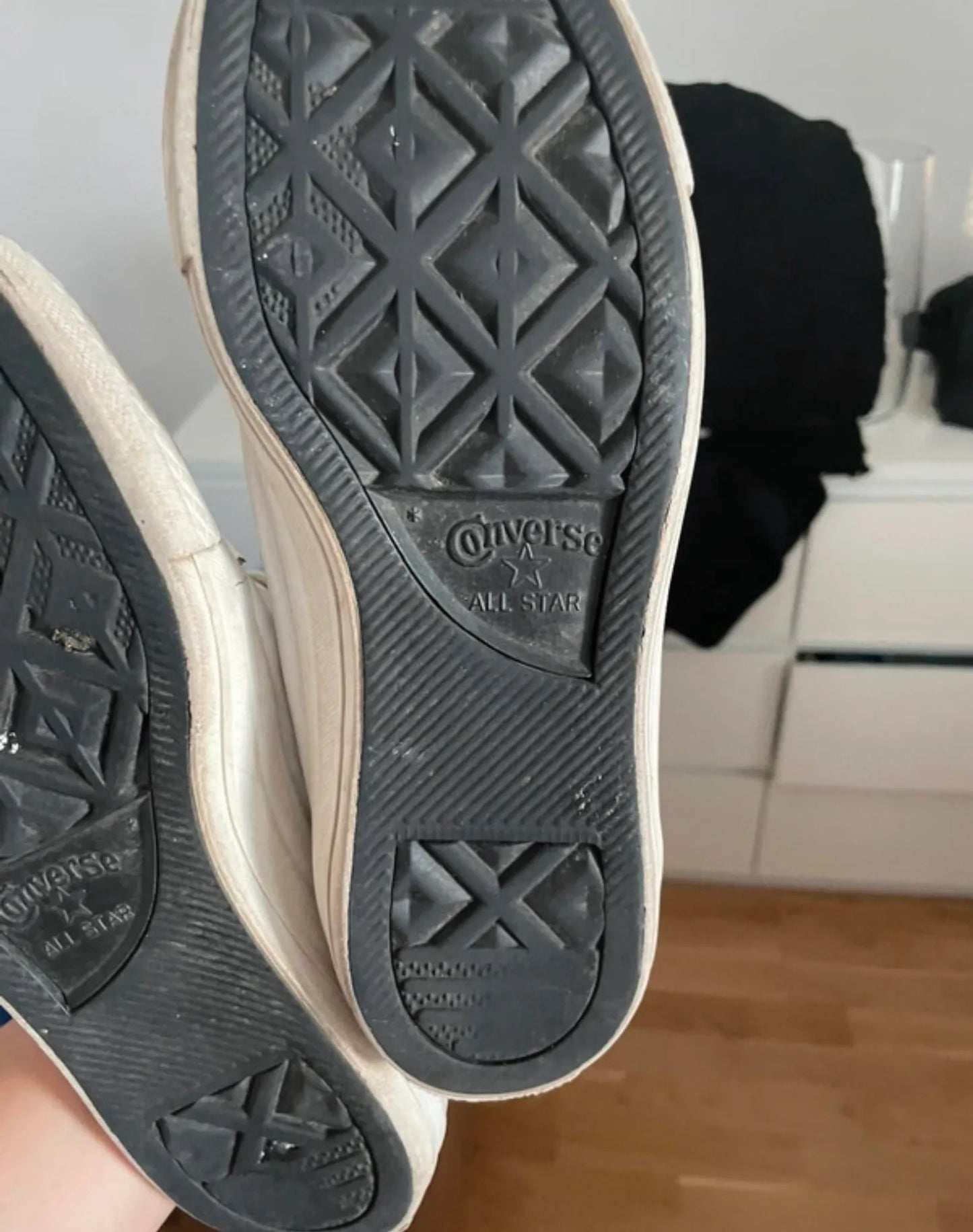 Converse-skinnsneakers