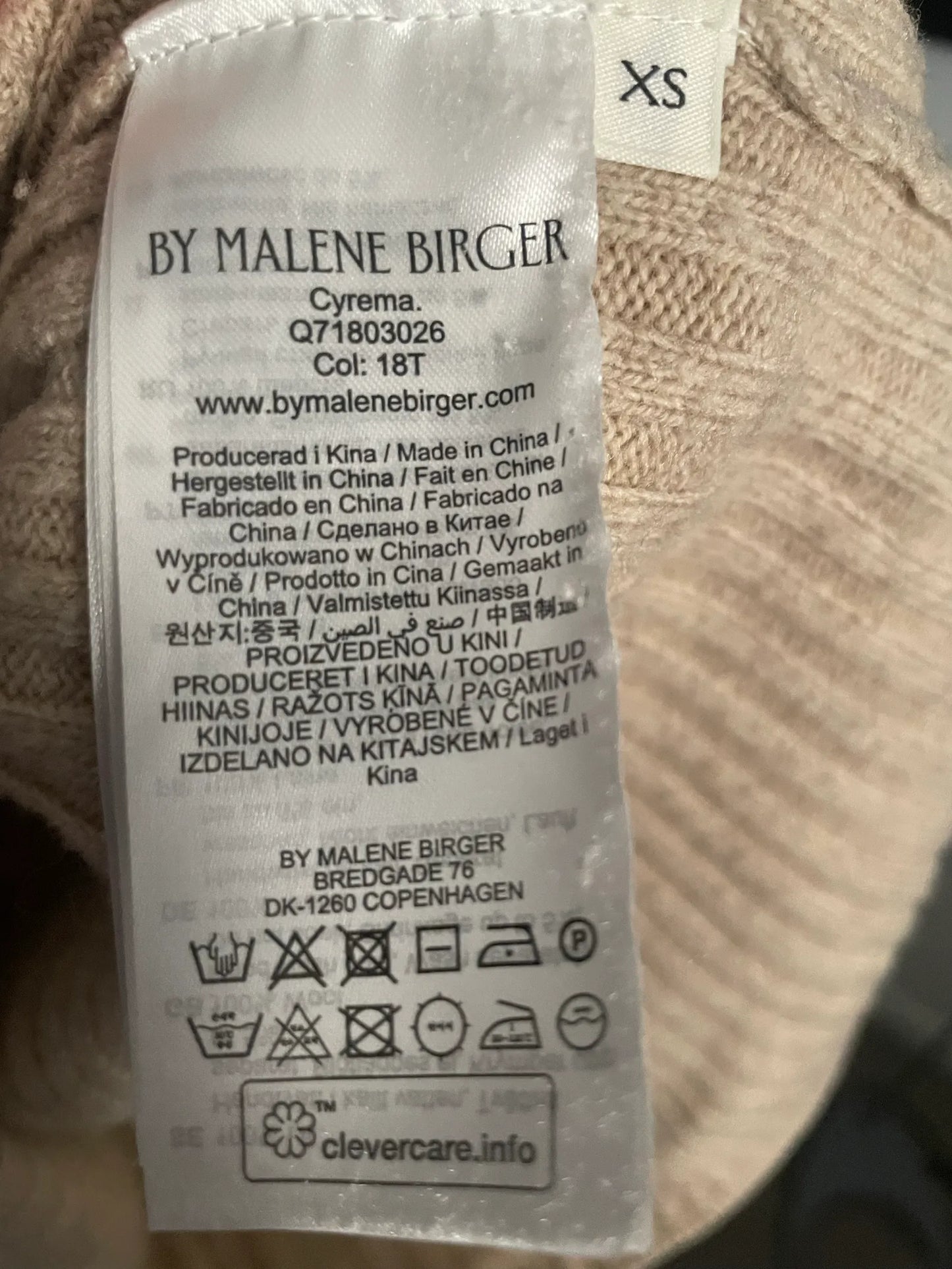 By Malene Birger Cyrema-ulltröja