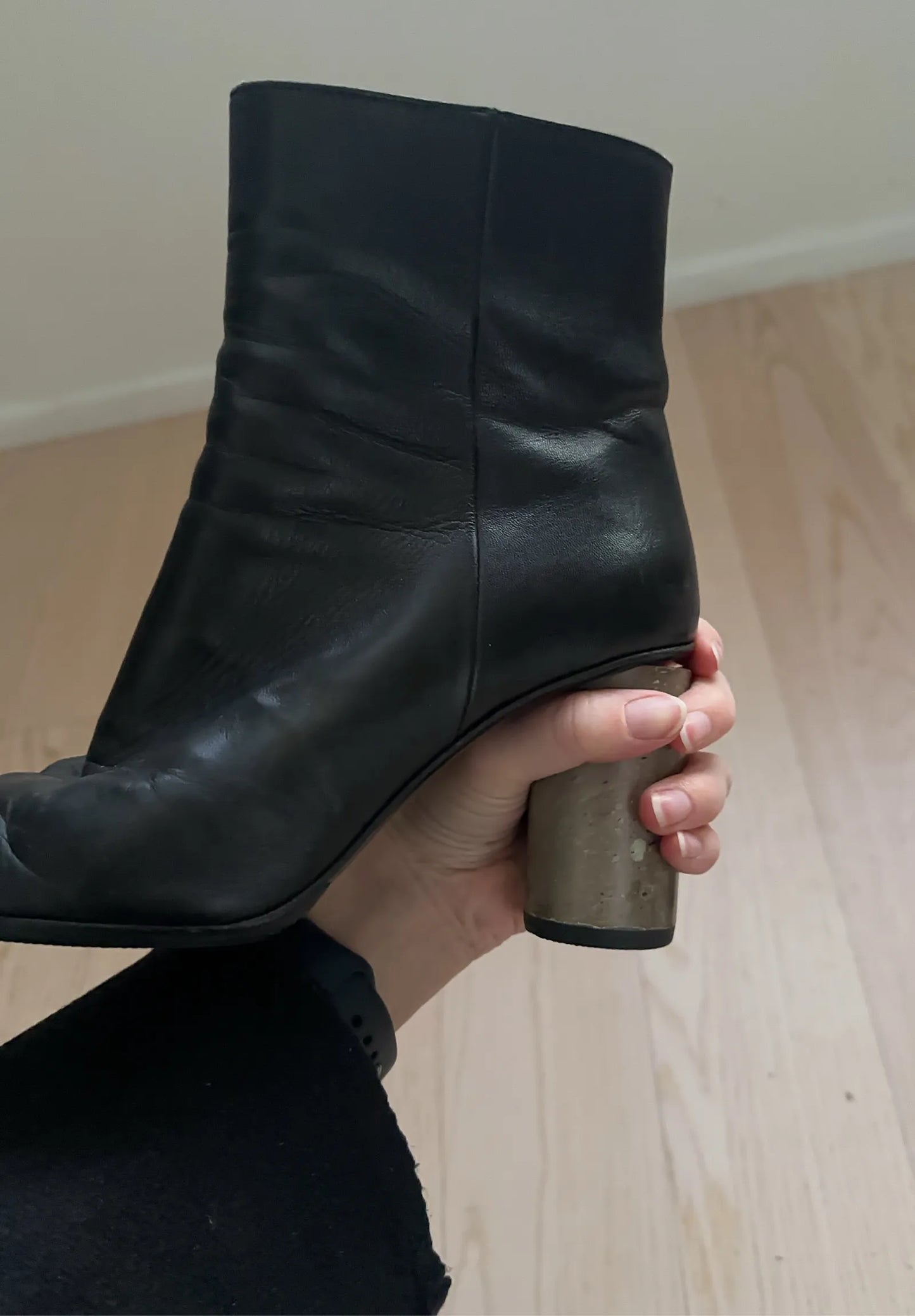 Acne Studios-skinnboots