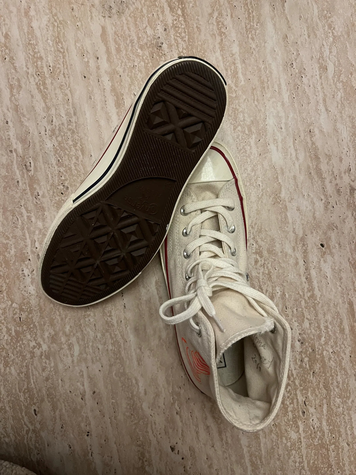 Converse-sneakers NWOT