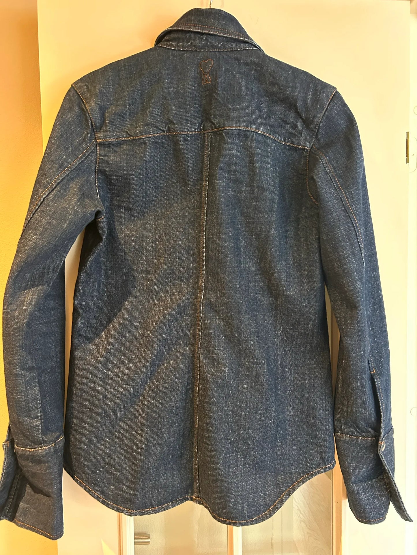 Ami-skjorta NWOT