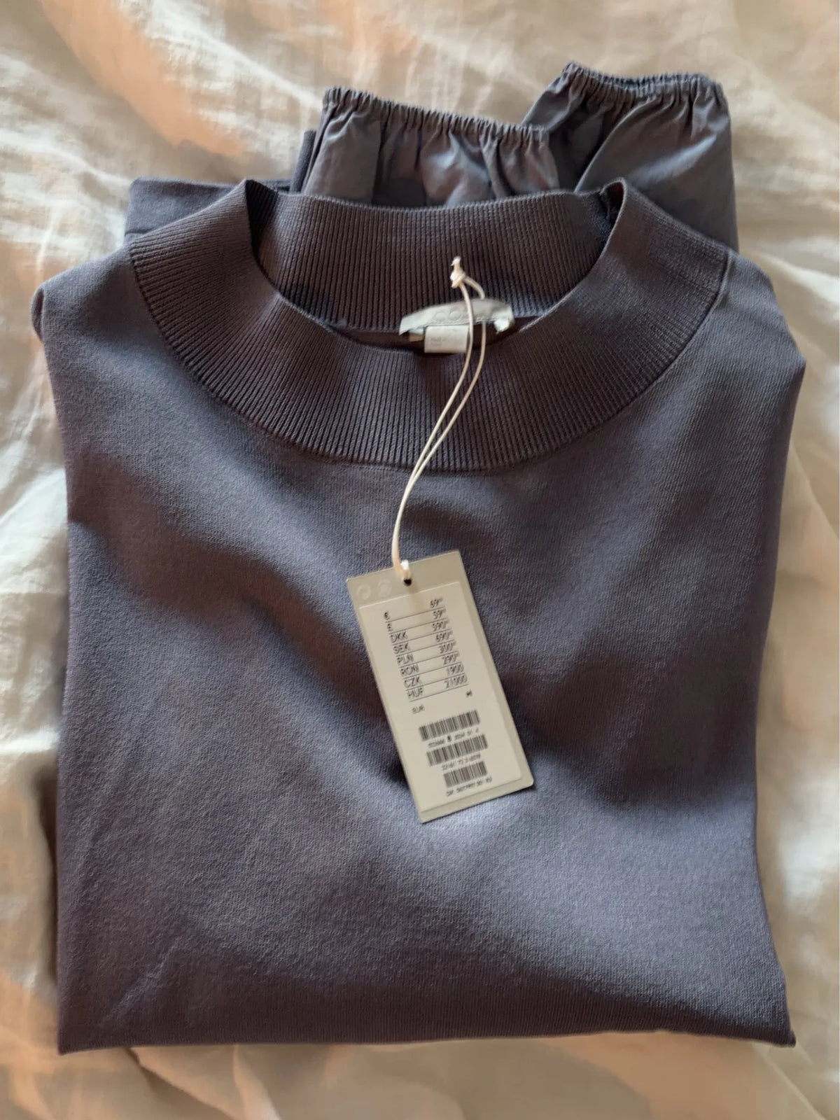 Cos-tröja NWT