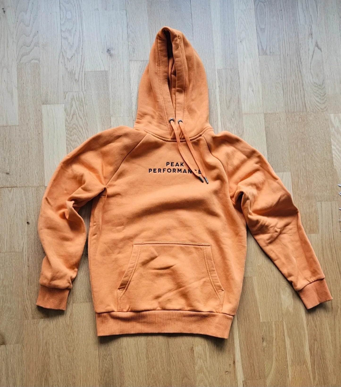 Peak Performance-hoodie NWOT