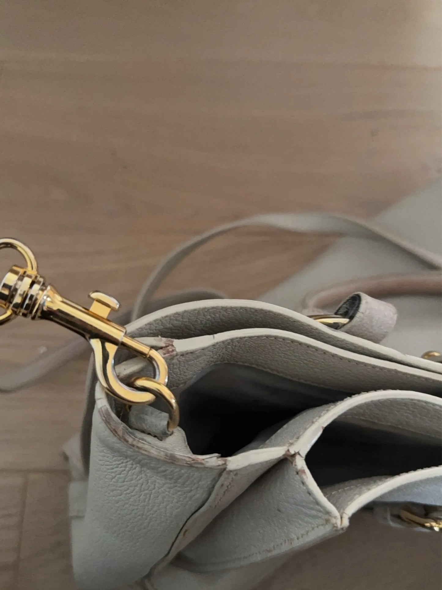 Miu Miu Tote-skinnhandväska