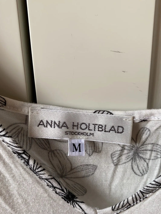 Anna Holtblad-linne