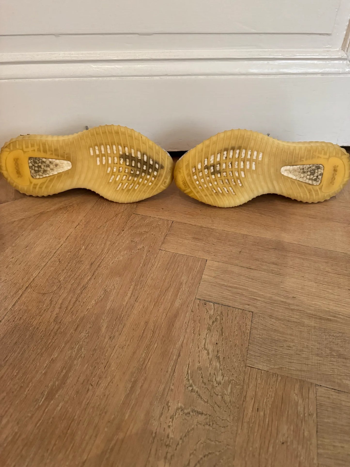 Yeezy Boost 350 V2 (non-reflective) Sneakers