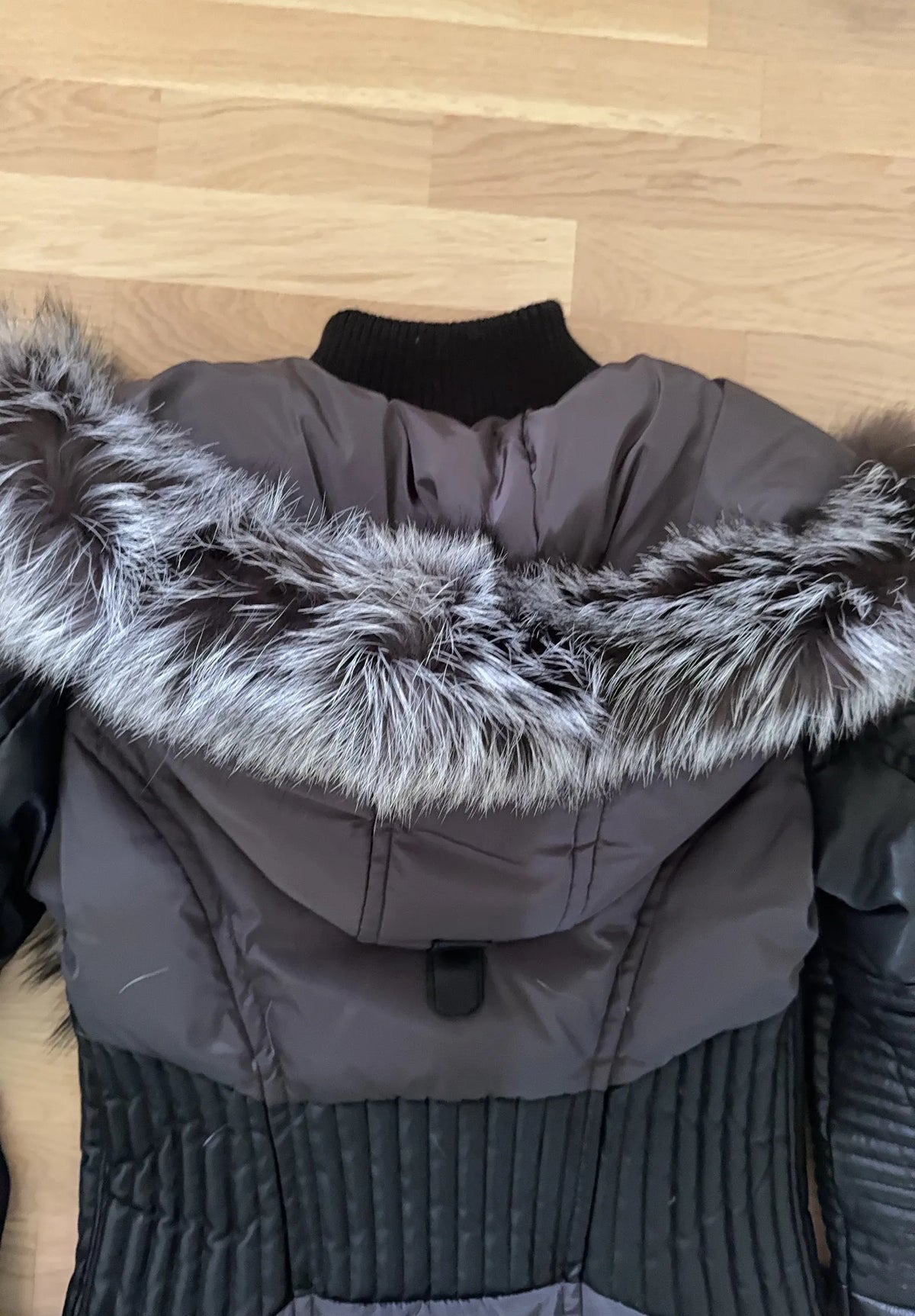 Nicole Benisti-skinndunjacka NWOT
