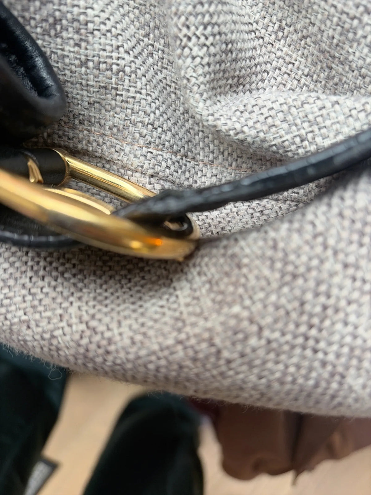 Burberry Malika Hobo-skinnaxelremsväska