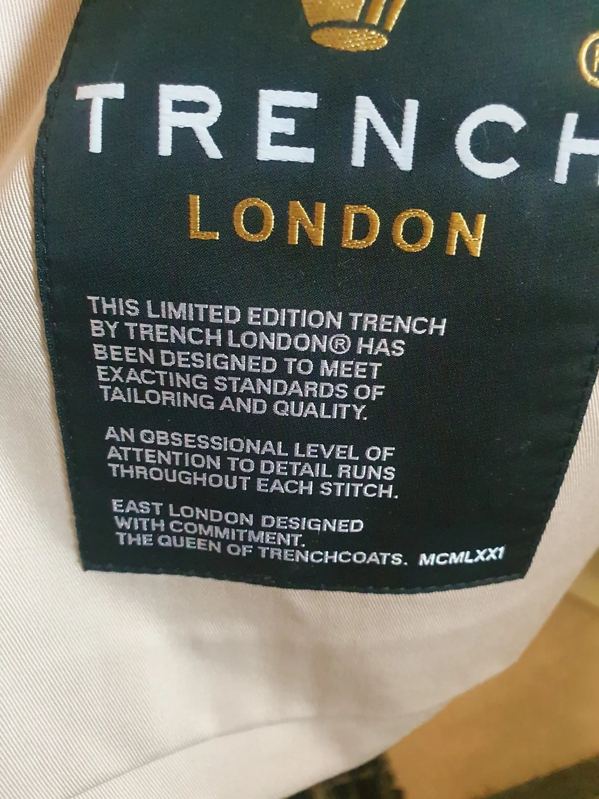 Trench London-trenchcoat NWOT
