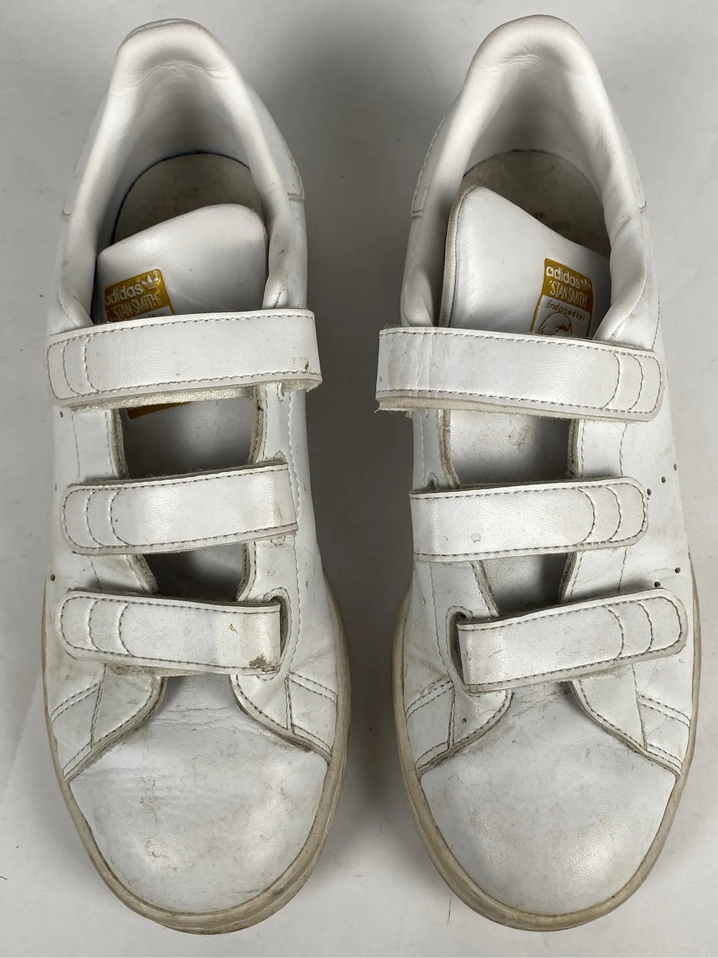 Adidas-skinnsneakers