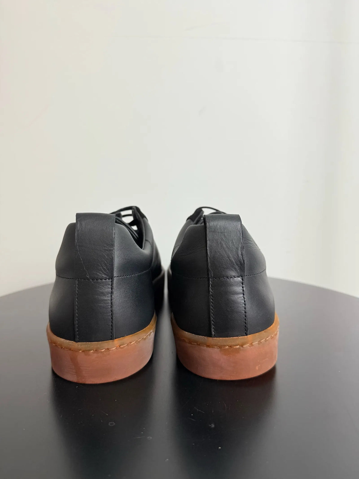 Blankens The Elin Black-skinnsneakers NWOT
