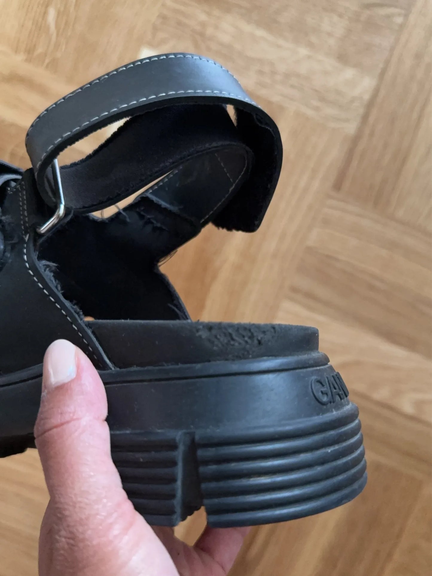 Ganni-sandaler