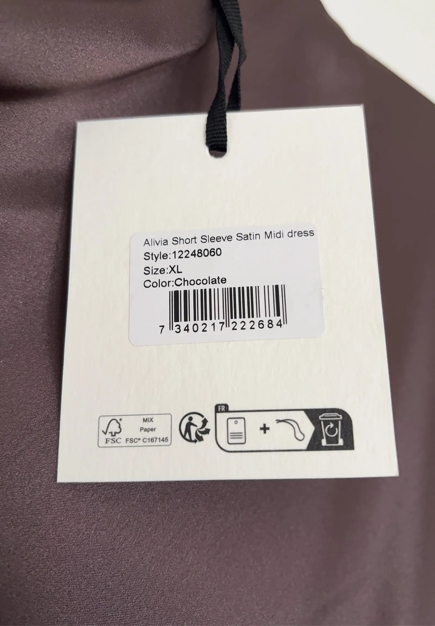 By Malina Alivia Short Sleeve Satin Midi-klänning NWT