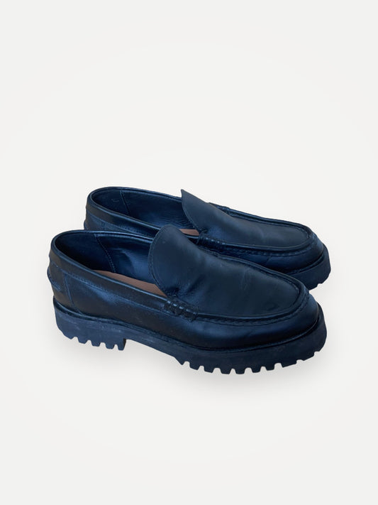 Arket-skinnloafers