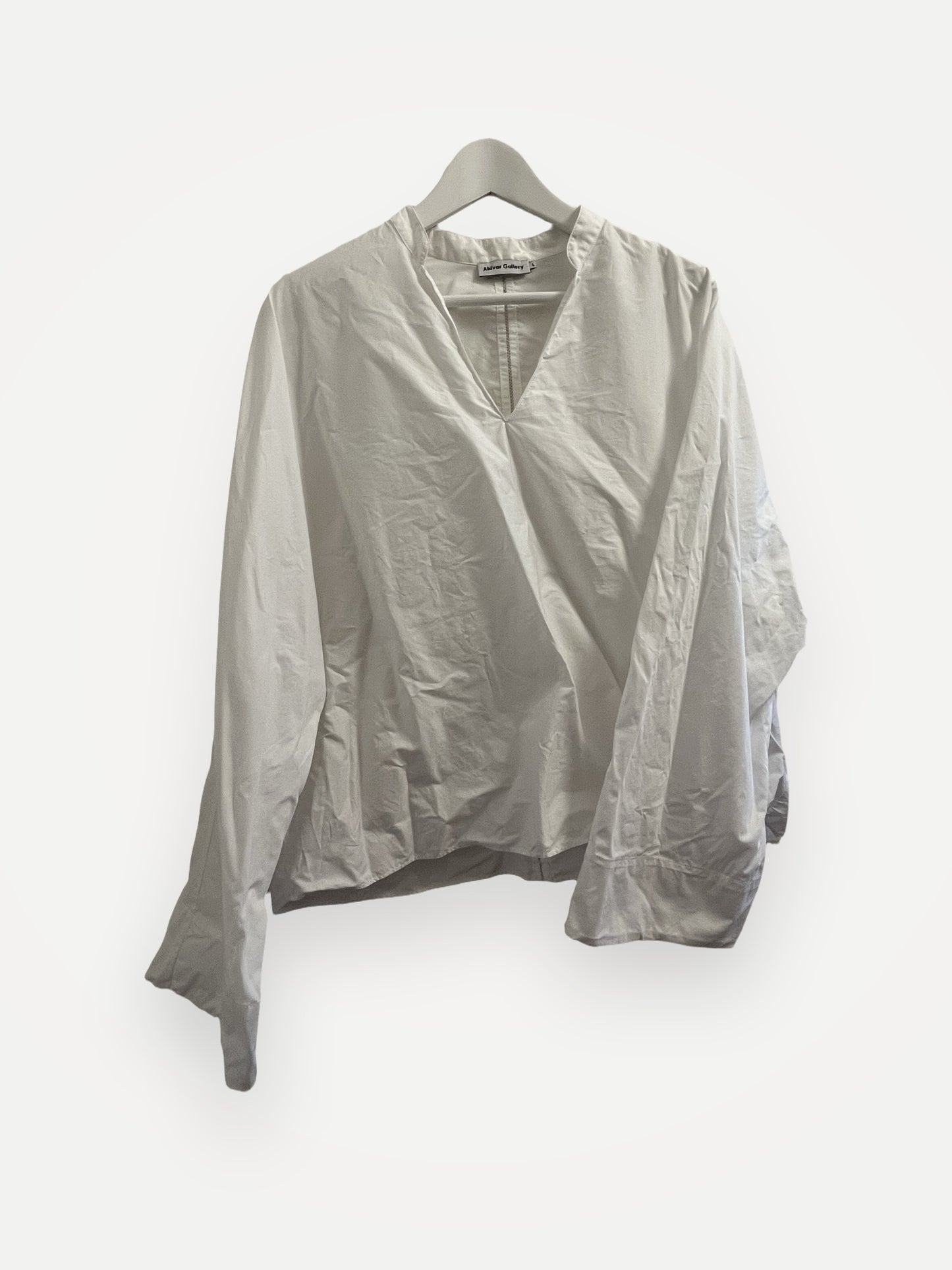 Ahlvar Gallery Nina V- Oxford White-blus