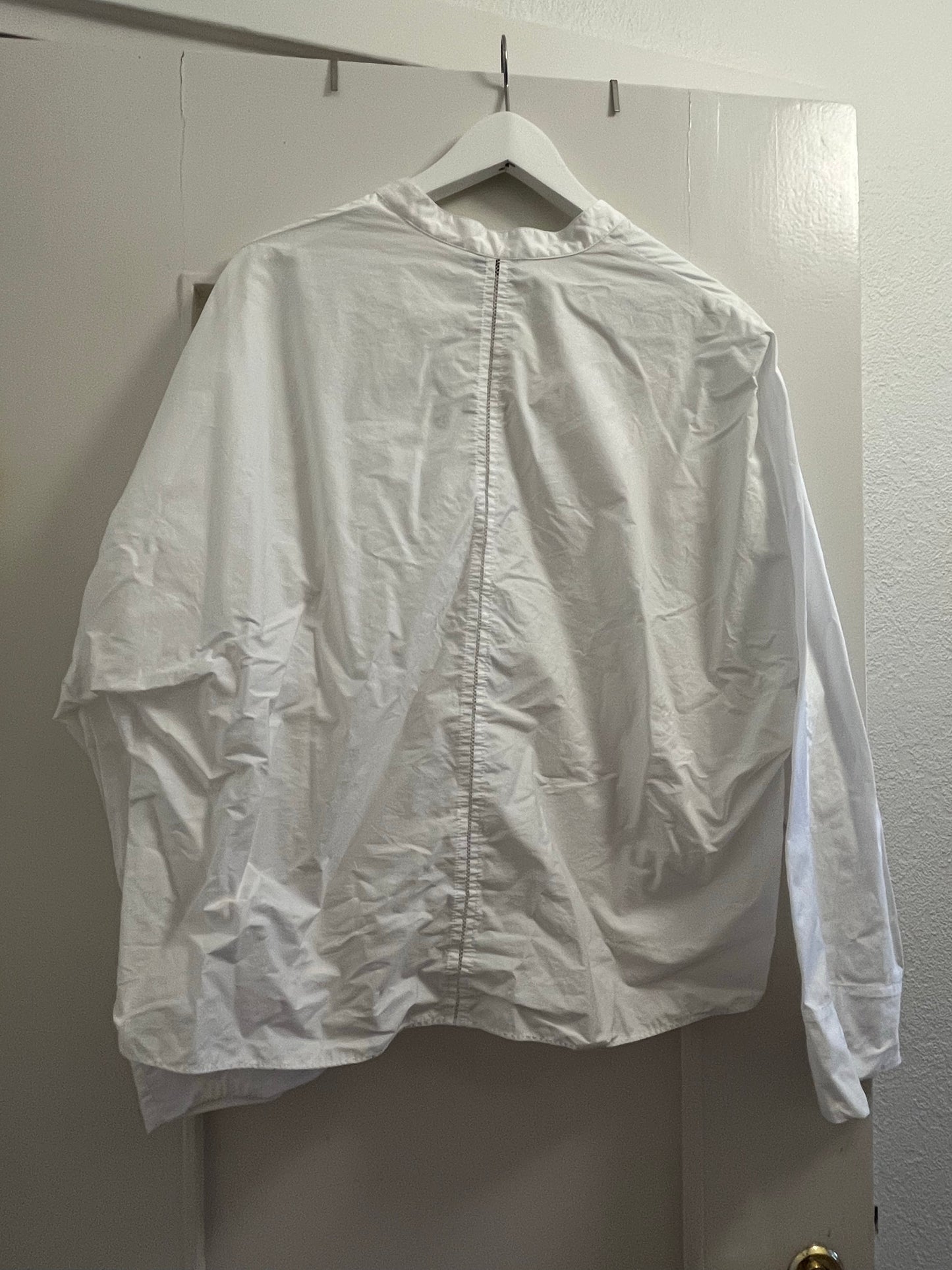 Ahlvar Gallery Nina V- Oxford White-blus